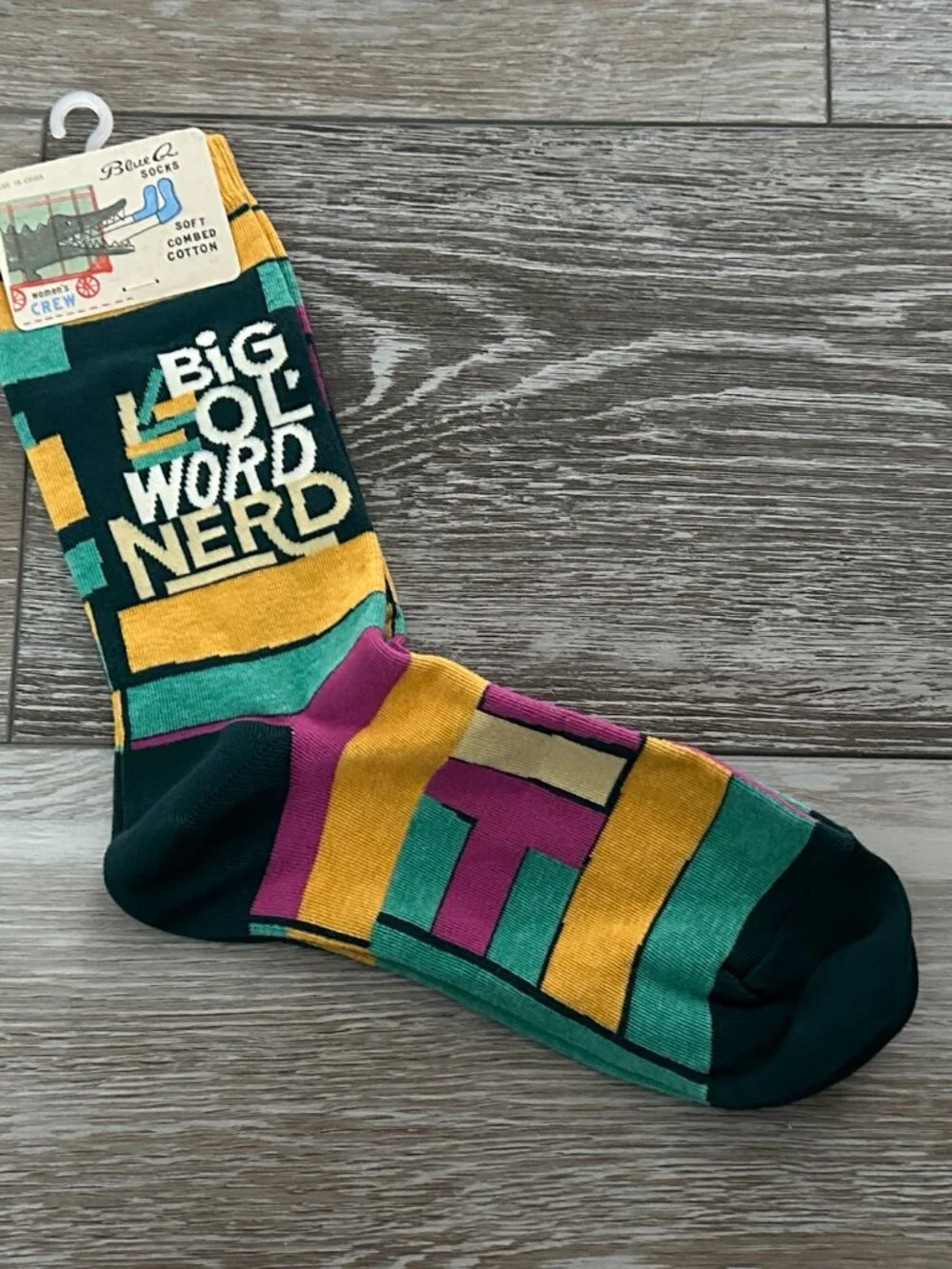 NWT Blue Q Woman's Crew Socks Colorful & Adorable